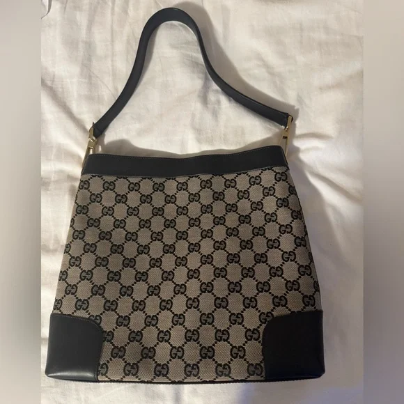Authentic Gucci black/gray logo canvas shoulder bag - Picture 1 of 17